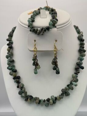 Vintage Stauer Cayman Emerald Stone Necklace, Bracelet & Dangle Earrings Set